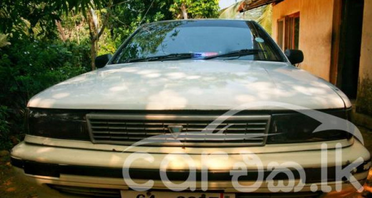 NISSAN BLUEBIRD 1990