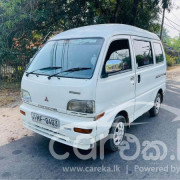 MITSUBISHI MINICAB 2003