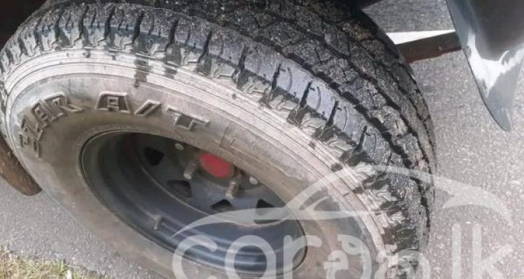 MAHINDRA BOLERO 2017