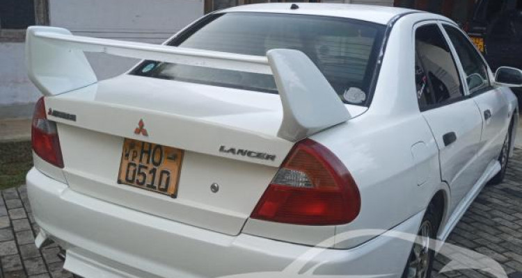 MITSUBISHI LANCER 2000