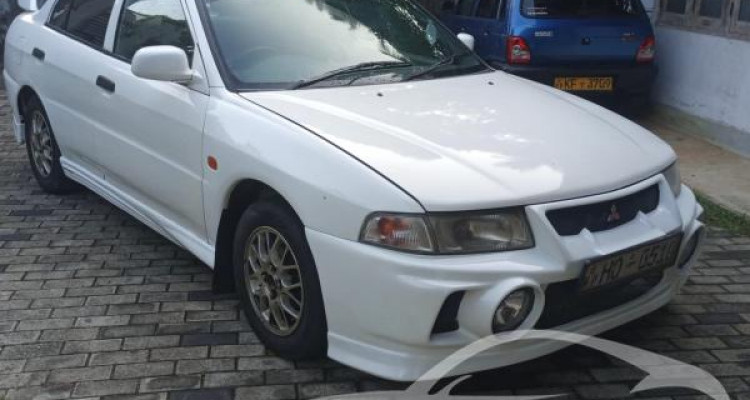 MITSUBISHI LANCER 2000