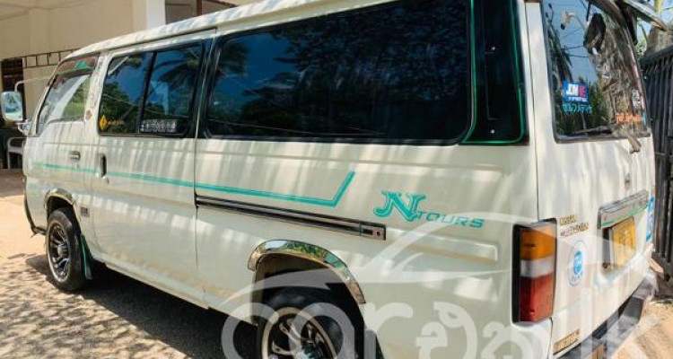 NISSAN CARAVAN 1994