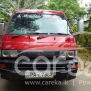 MITSUBISHI L300 2001