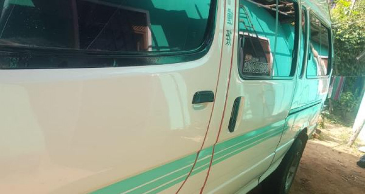 TOYOTA HIACE LH123 1992