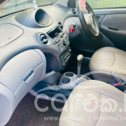 TOYOTA VITZ 2000