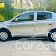 TOYOTA VITZ 2000