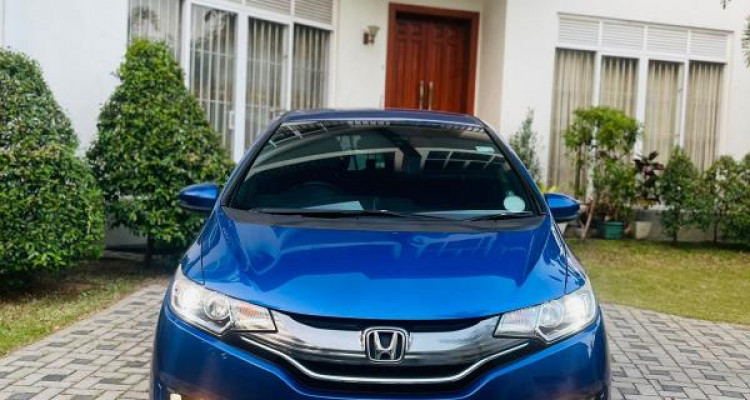 HONDA FIT GP5 2015