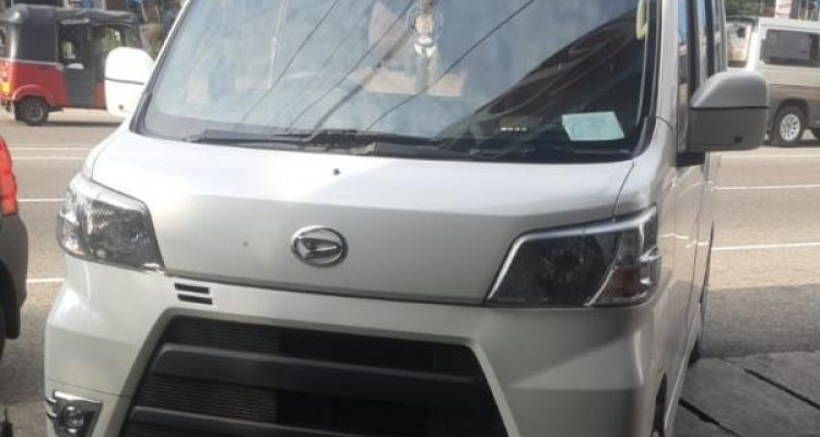 DAIHATSU HIJET 2019