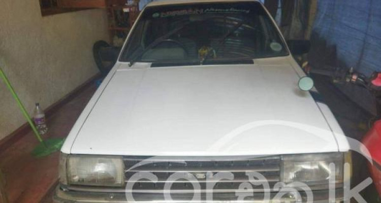 NISSAN SUNNY B11 1982