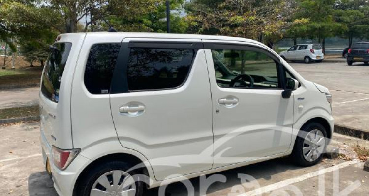 SUZUKI WAGON R 2017