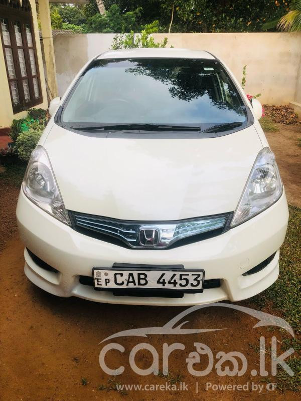 HONDA FIT SHUTTLE 2011