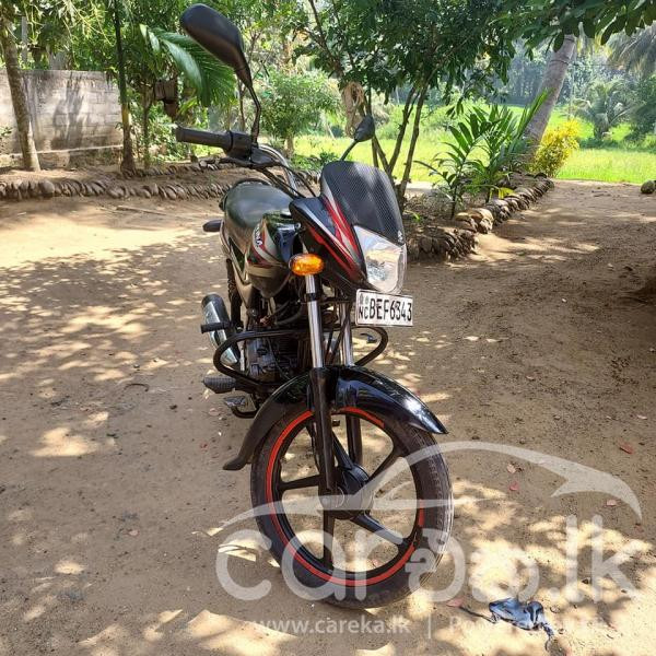 BAJAJ PLATINA 2016