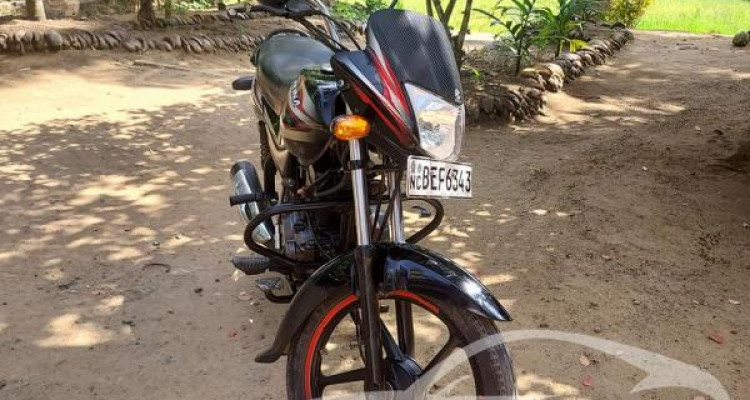 BAJAJ PLATINA 2016