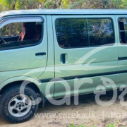 TOYOTA HIACE 2001