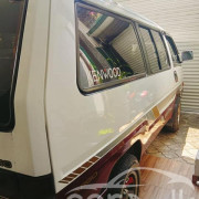 NISSAN LARGO 1990