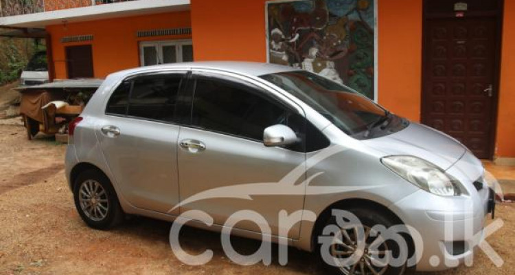 TOYOTA VITZ 2008