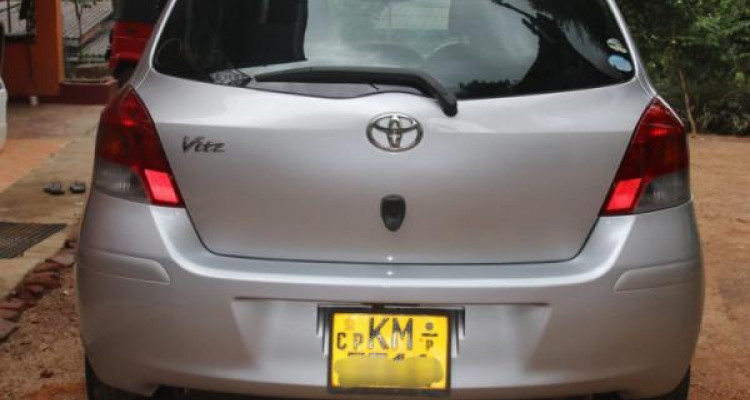 TOYOTA VITZ 2008