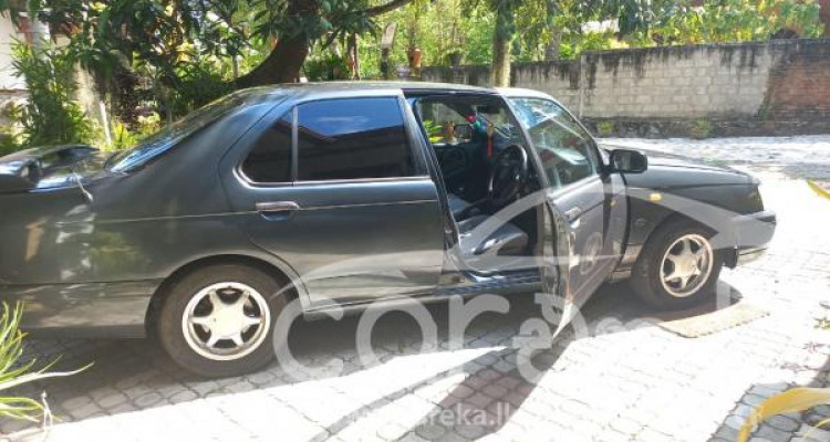 NISSAN BLUEBIRD SU14 2000