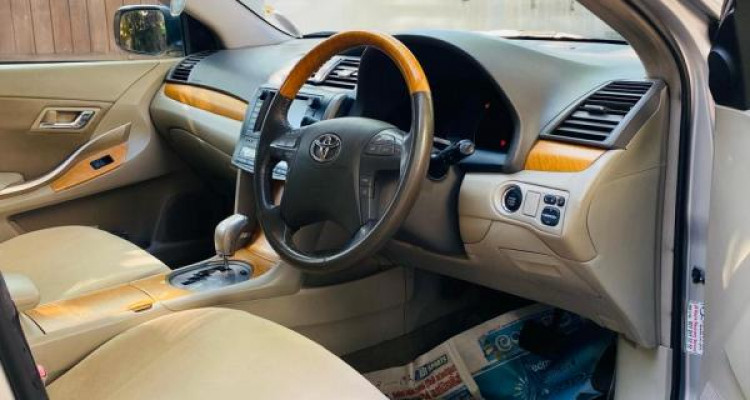 TOYOTA PREMIO 2007