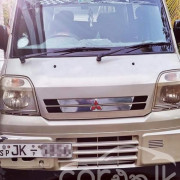 MITSUBISHI MINICAB 1999