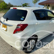 TOYOTA VITZ 2016