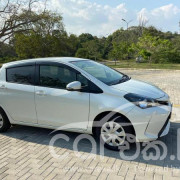 TOYOTA VITZ 2016