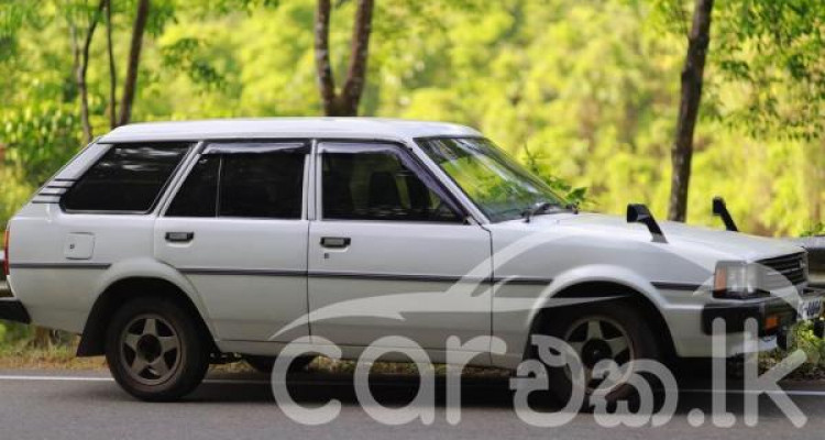 TOYOTA COROLLA DX WAGON KE72 1985