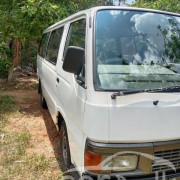 NISSAN CARAVAN 1987