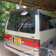 NISSAN CARAVAN 1998