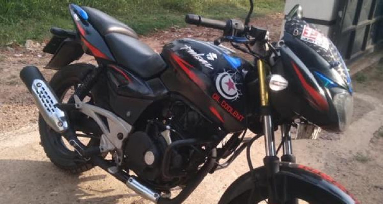 BAJAJ PULSAR 180 2010