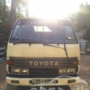 TOYOTA DYNA 1985
