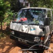 TOYOTA HIACE LH61 1985