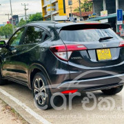 HONDA VEZEL 2014