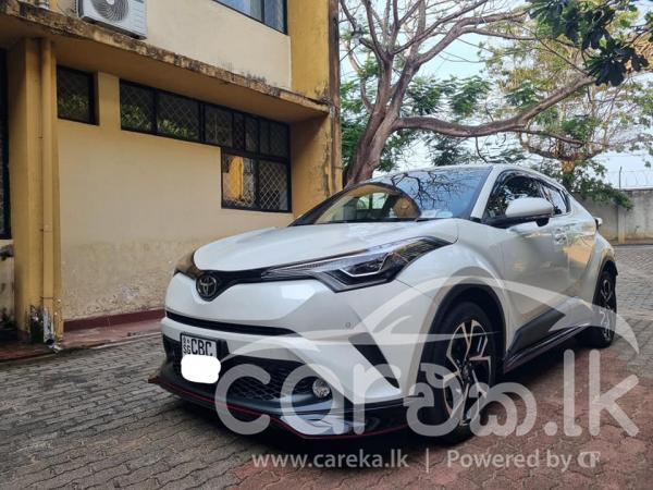 TOYOTA C-HR 2018