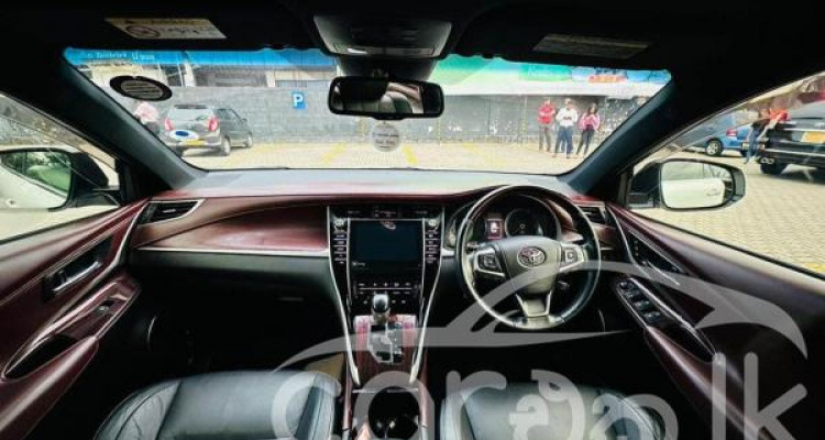 TOYOTA HARRIER PREMIUM 2015