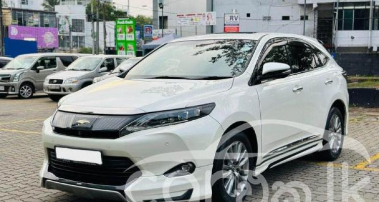 TOYOTA HARRIER PREMIUM 2015