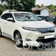 TOYOTA HARRIER PREMIUM 2015