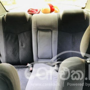 MAZDA FAMILIA 2000