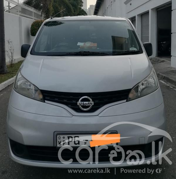 NISSAN NV200 2012