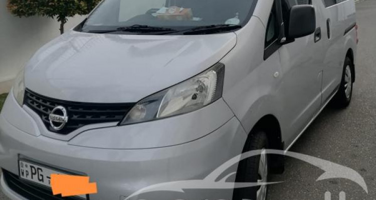 NISSAN NV200 2012