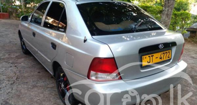 HYUNDAI ACCENT 2002