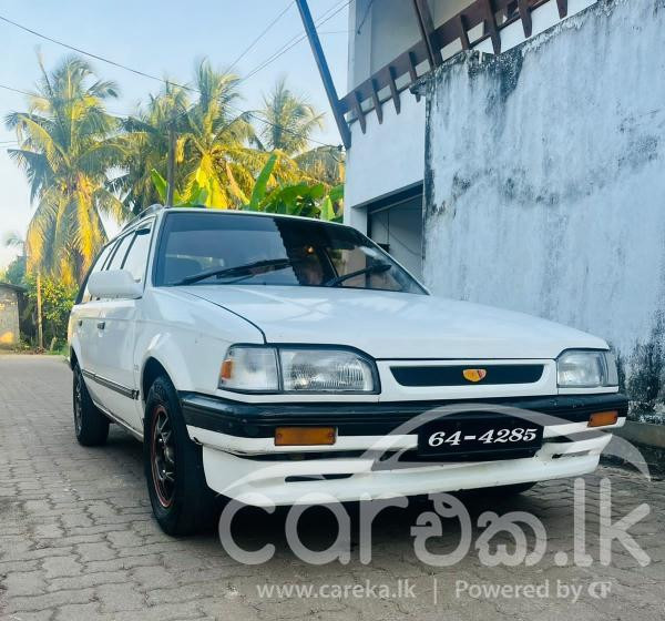 MAZDA FAMILIA WAGON 1993