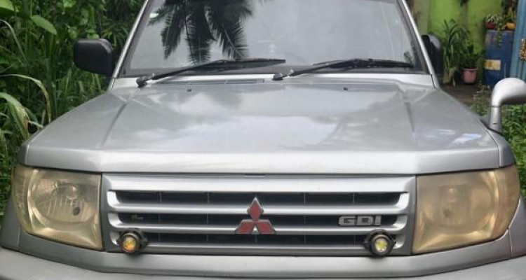 MITSUBISHI PAJERO 2000