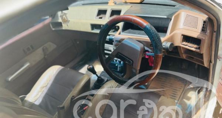 MITSUBISHI LANCER 1986