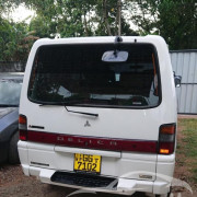 MITSUBISHI DELICA PO5 1995