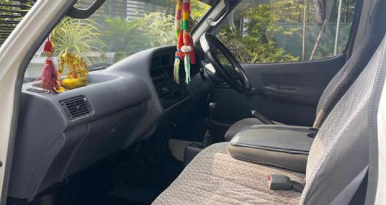 TOYOTA HIACE 1996