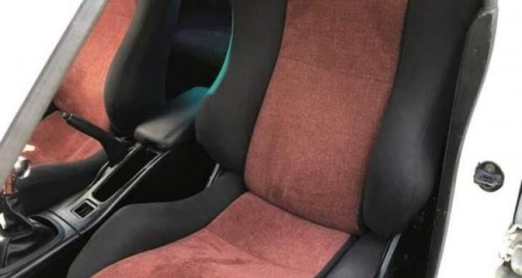 MITSUBISHI LANCER 2000