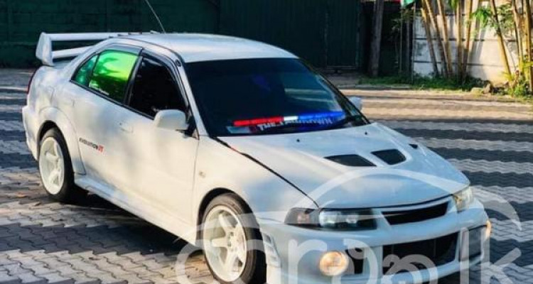 MITSUBISHI LANCER 2000