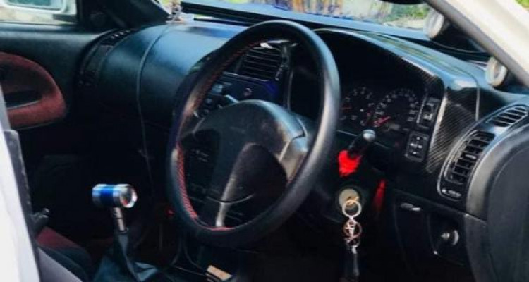 MITSUBISHI LANCER 2000