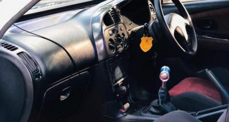 MITSUBISHI LANCER 2000